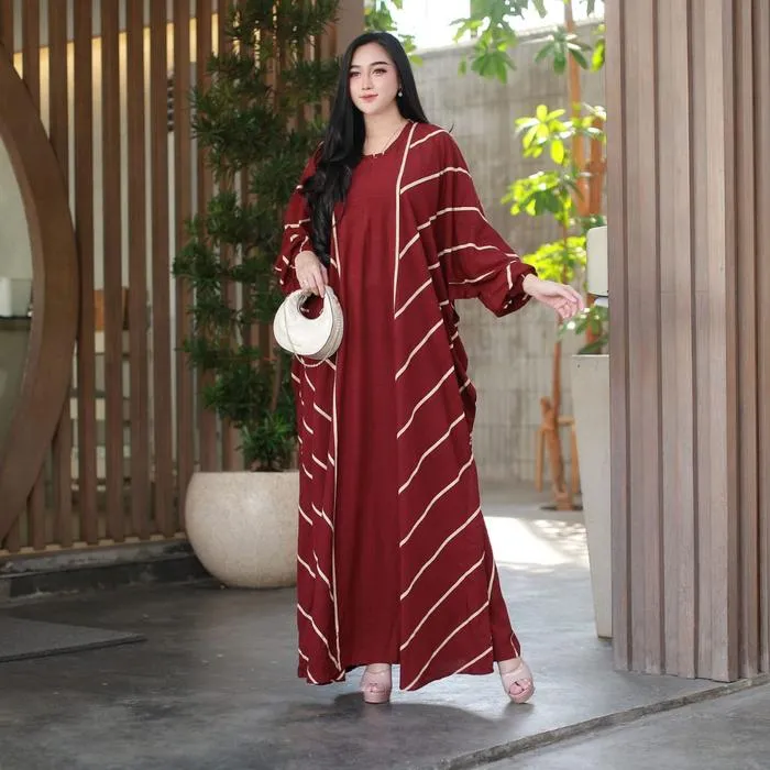 Kaftan Ainun warna Maroon