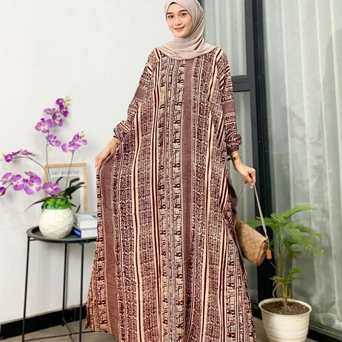 Kaftan Pamela warna Merah