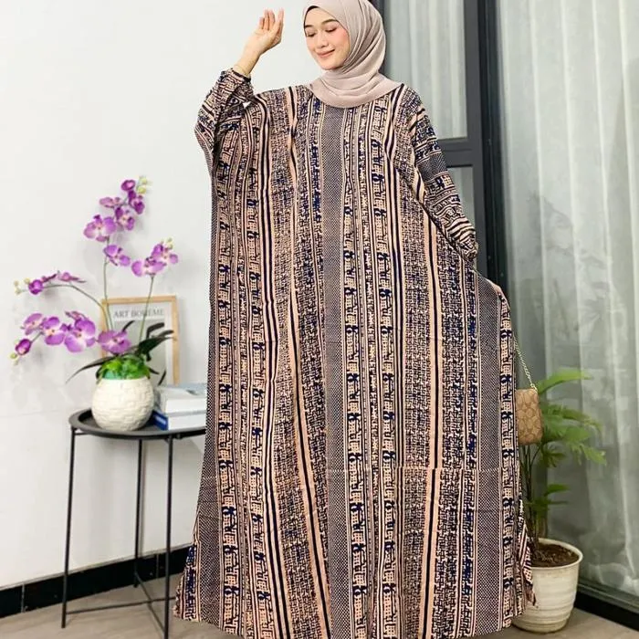 Kaftan Pamela warna Navy